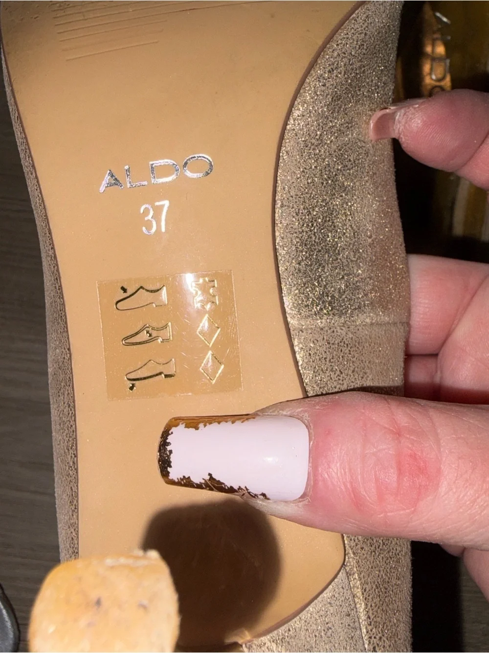 ALDO Szoka Gold Metallic  Peep Toe Pumps size 37